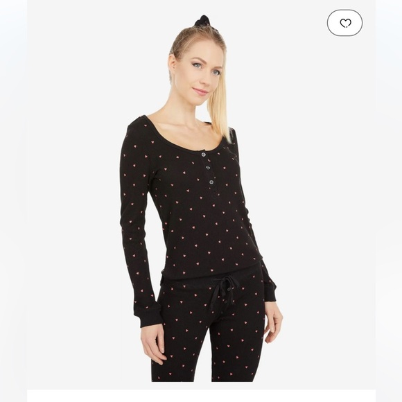 Plush | Thermal Heart Pajama Set Plus Scrunchie Black Hearts Size XS Gift - Picture 2 of 9